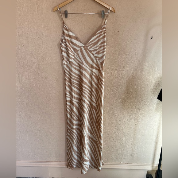 Misa Raisa Dress in Caramel Zebra SZ XS 🦓🤎 - Picture 4 of 7